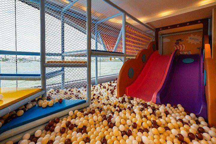 ビクトリア6 - スタークルーズ：バスタブスイート付きラグジュアリーハロン湾
