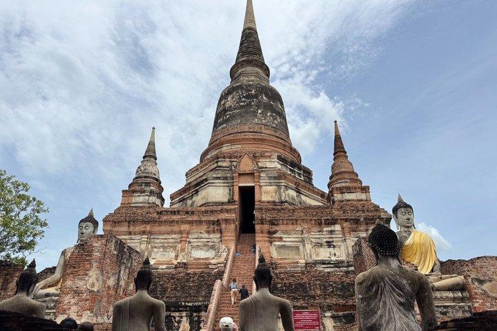 バンコク発アユタヤ夏の宮殿と寺院日帰りツアー