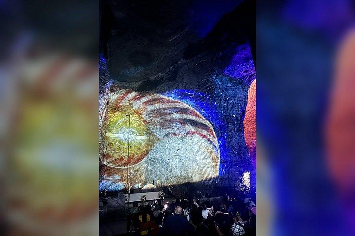 ボゴタ発ジパキラ塩大聖堂エメラルド＆コーヒーツアー