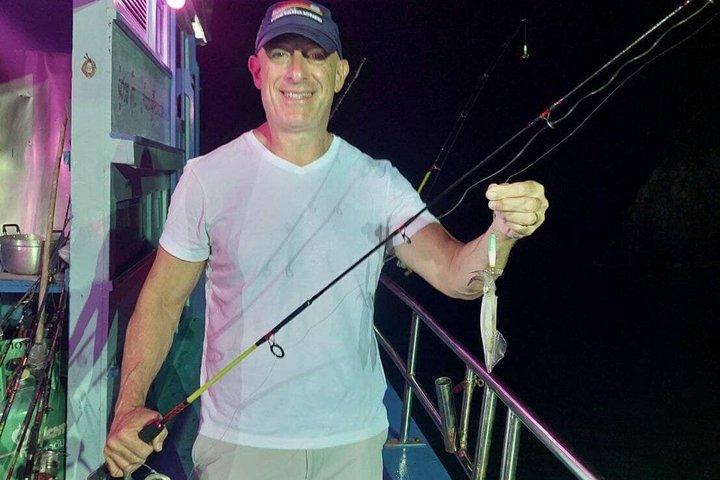 サムイ島プライベートナイトフィッシング（船上で新鮮な水揚げ料理付き）