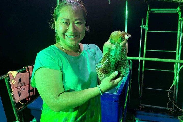 サムイ島プライベートナイトフィッシング（船上で新鮮な水揚げ料理付き）