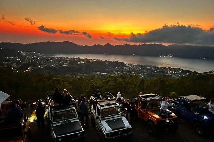Jeep privata Mt Batur Alba Cinze Piramide Sorgente Termale e Caffè