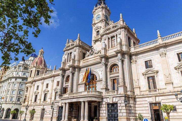 Valencia Scavenger Hunt & Highlights Self-Guided Walking Tour