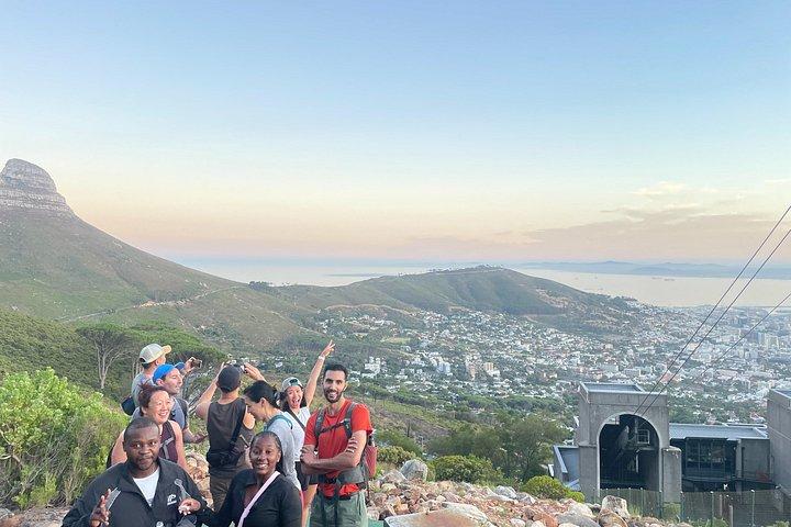 Full-Day Guided Table Mountain Hike & Boulders Penguin Tour