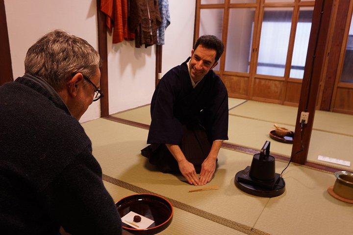 大阪で茶道を学び、抹茶茶碗を作りましょう