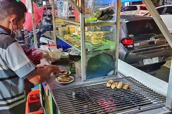 Semarang Evening Walking and Food Tour