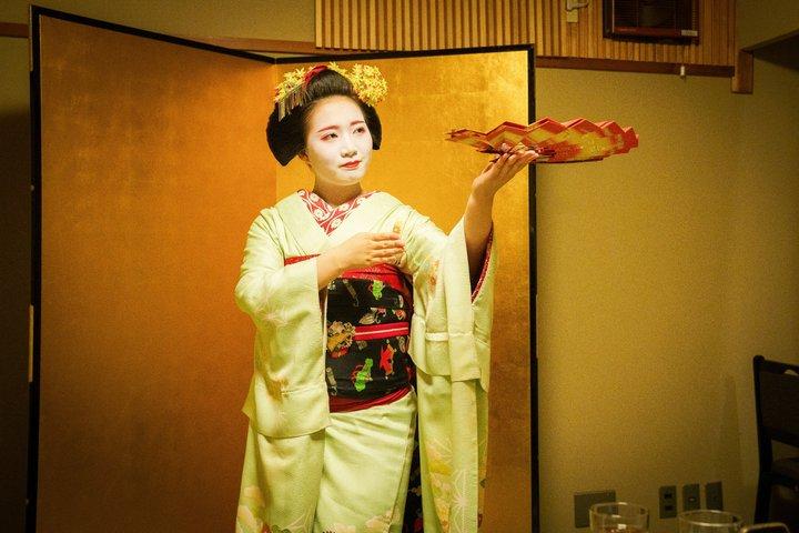 京都：祇園歴史散策ツアーで芸者に会いに行こう