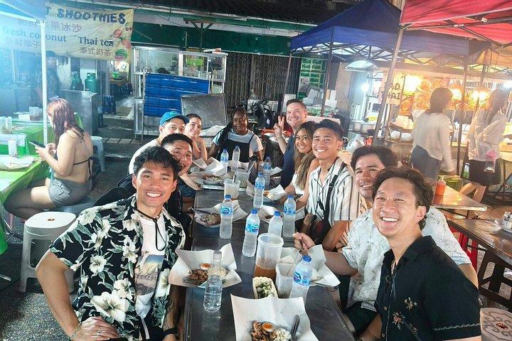 チェンマイガイド付き夕食ツアー（チャンプアク夜市）