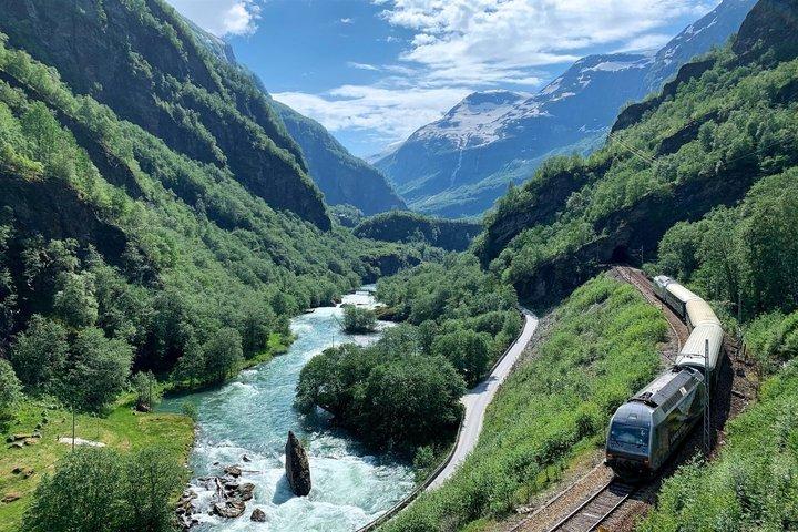 Självguidad dagstur från Bergen till Oslo med Flamsbana och Fjordcruise