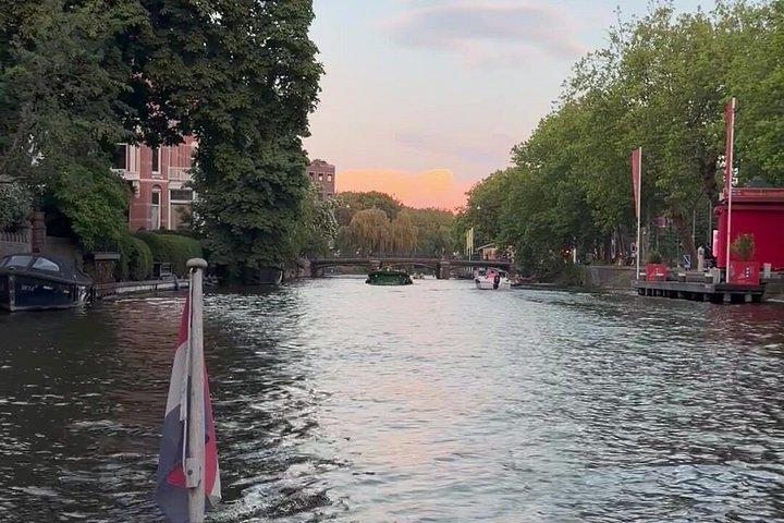 Excursion privée en bateau dans la campagne d'Amsterdam avec canapés