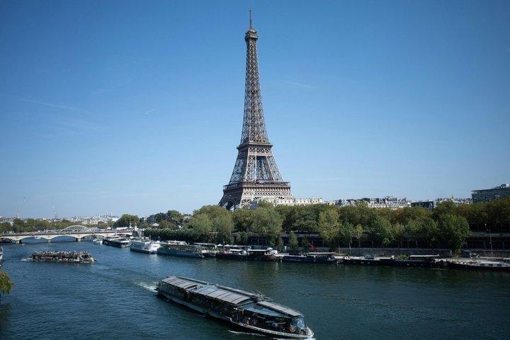 Paris 1-Hour River Cruise with Ice Cream or Crepe Option Upgrade
