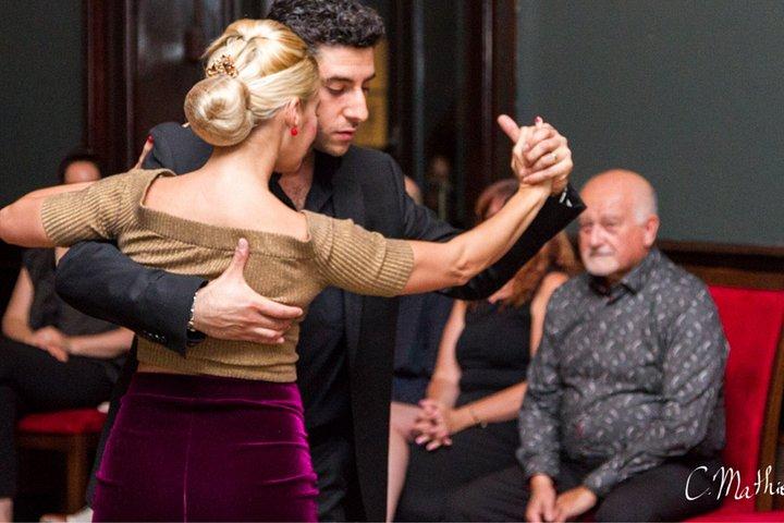 Buenos Aires Tango Lesson and Milonga Night with Pro Dancers