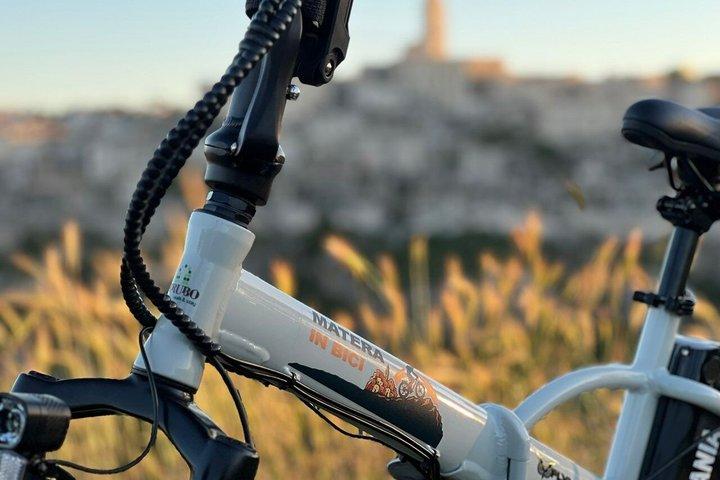 E-Bikeマテラシティ＆映画ロケ地探索ツアー