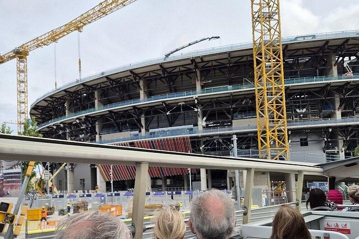 バルセロナ市内観光ホップオンホップオフバスチケット