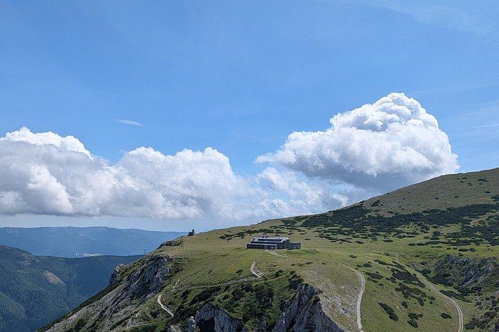 ウィーン：ラクスへの絶景アルペンハイキング日帰り旅行（送迎付き）