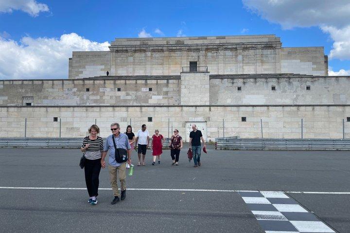 ニュルンベルク第二次世界大戦ツアー、法廷 600、第三帝国の遺跡