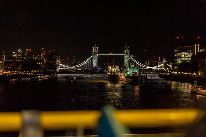 ロンドン・バイ・ナイト・ツアー・バスとリバークルーズオフホップ・オン・ホップ