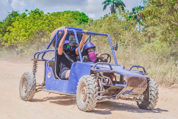 Aventura en Buggy en Punta Cana Playa Macao y Cueva Taína