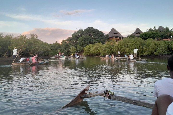 Canoagem Sundowner Tour no Rio Congo