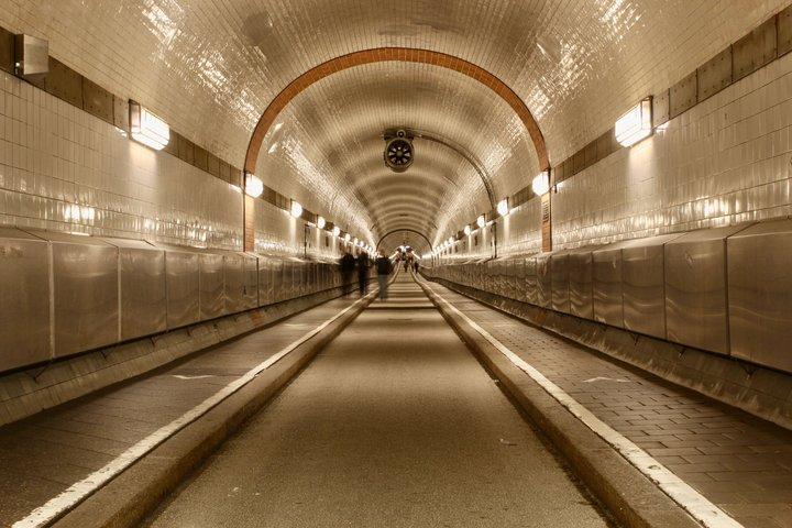 Hamburg självguidad stadsvandringstur och skattjakt