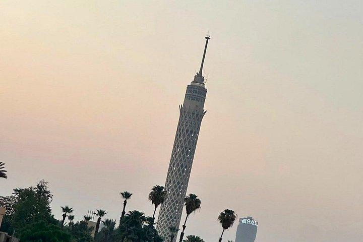 カイロ ナイル川ディナークルーズ、ベリーダンス、タヌーラ＆ホテル送迎
