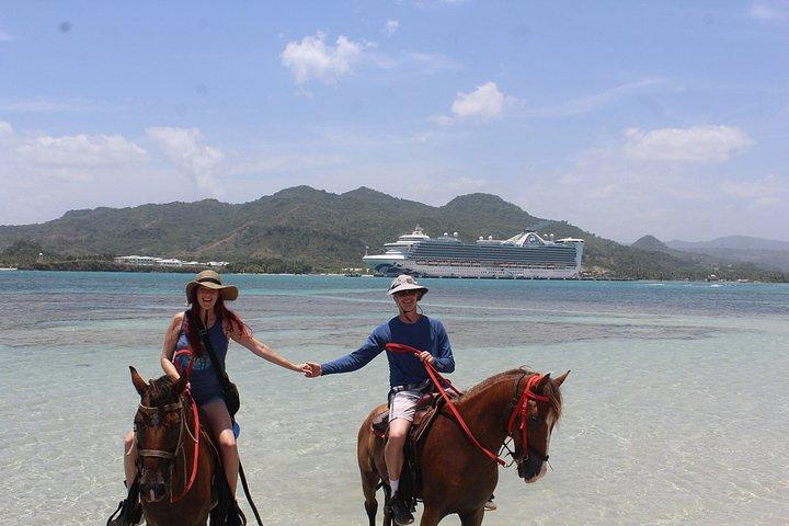 2X1: MonkeyLand plus horseback riding beach in Puerto Plata