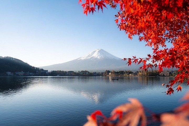 東京からチャーター便で行く、1日のプライベート富士山ツアー