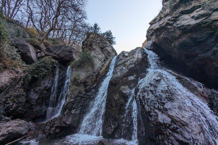 ラクダ乗りとローカルランチ付きアトラス山脈終日ツアー