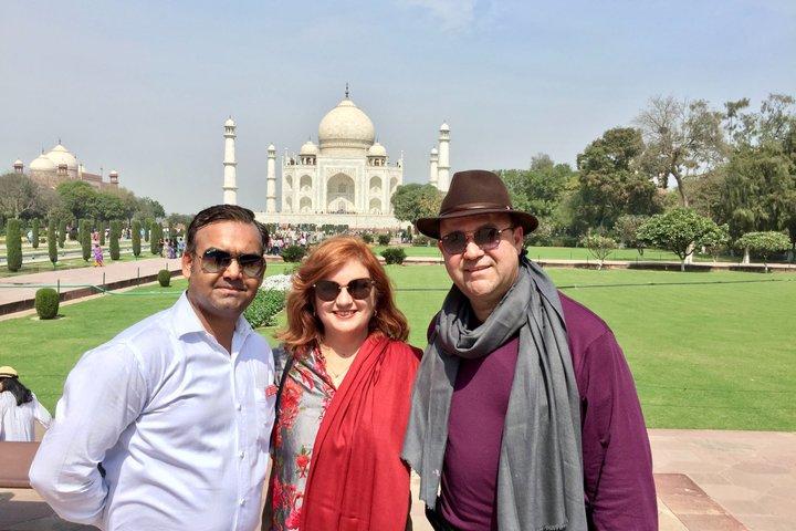 Privater Tagesausflug von Delhi nach Agra und Taj Mahal mit dem Expresszug mit Mittagessen