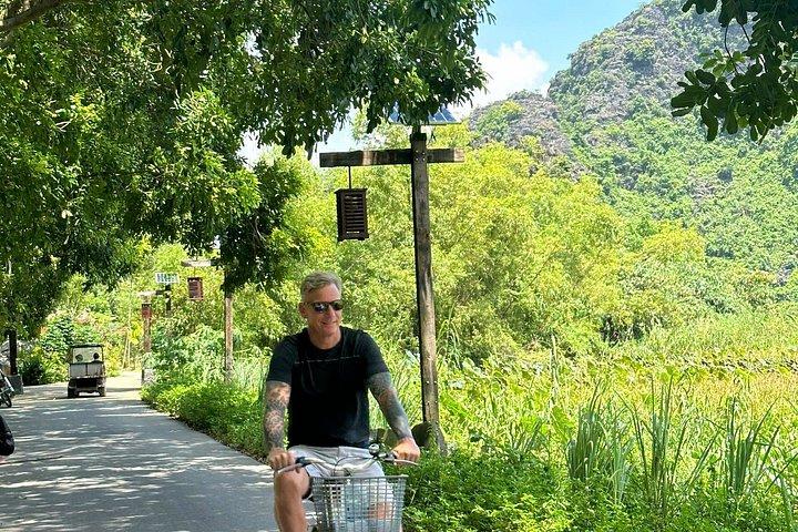 豪華なプライベートニンビン小旅行:チャンアン&ビチドン