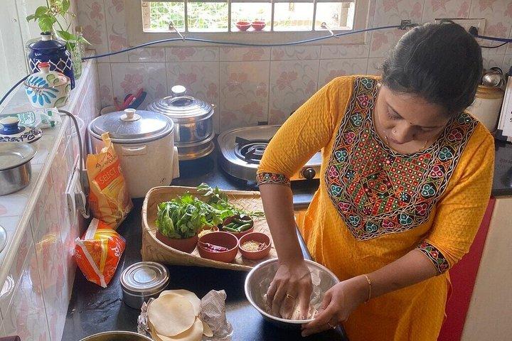 Traditional South Indian Cooking Class in Chennai with Gayathri