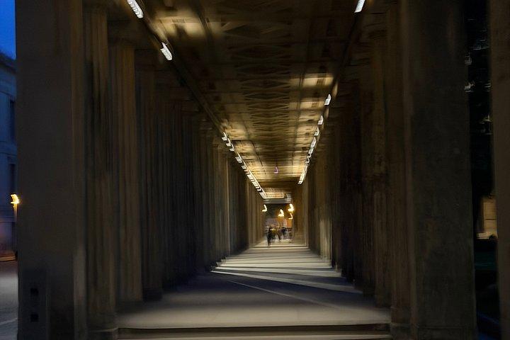 夜のベルリン：ライトアップされた名所ウォーキングツアー