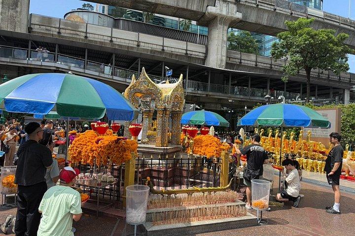 バンコク神聖なる祝福の聖地ウォーキングツアー