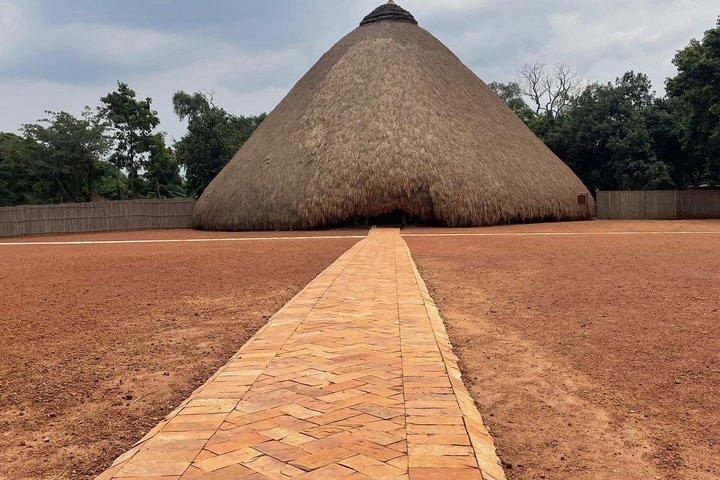 Esperienza culturale del Buganda e tombe reali di Kasubi