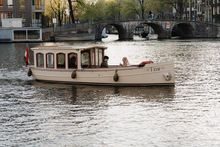 Excursion privée en bateau dans la campagne d'Amsterdam avec canapés