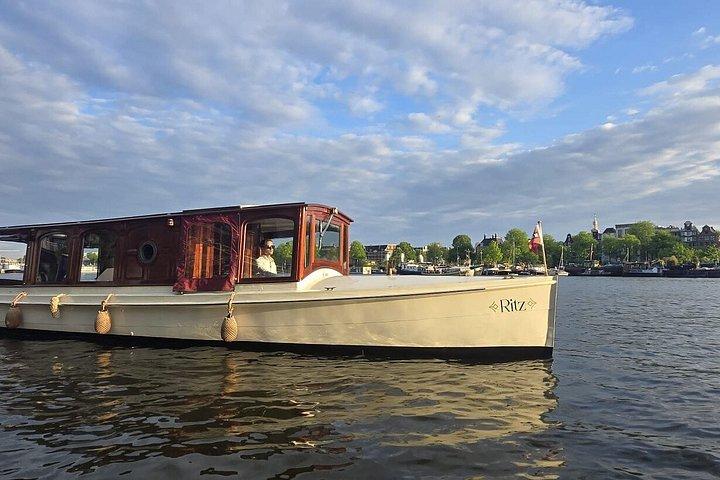 Excursion privée en bateau dans la campagne d'Amsterdam avec canapés