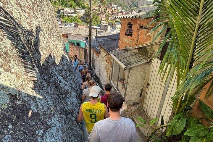 リオのロシーニャ・ファベーラのプライベート半日ウォーキングツアー