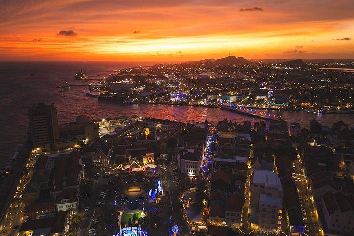 夕日と花火で巡るプンダバイブスバスツアー