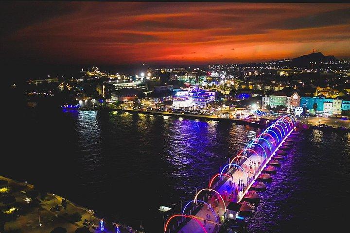 夕日と花火で巡るプンダバイブスバスツアー