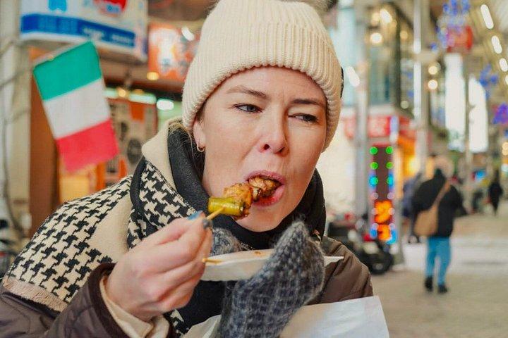東京：ローカルストリートフードツアー（7つの飲食店で10品試食）
