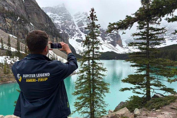 バンフ・カルガリー・キャンモア発レイク・ルイーズ・モレーン湖日帰り旅行