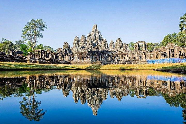 Explore Angkor Wat Temple , Bayon Temple and Jungle Temple Ta-Prohm