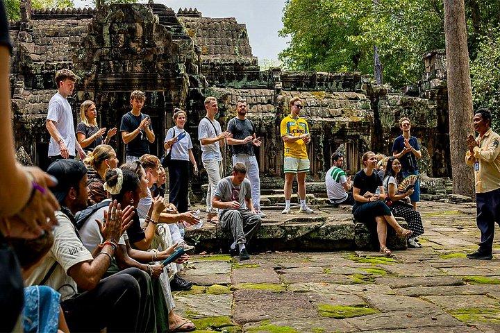 Explore Angkor Wat Temple , Bayon Temple and Jungle Temple Ta-Prohm