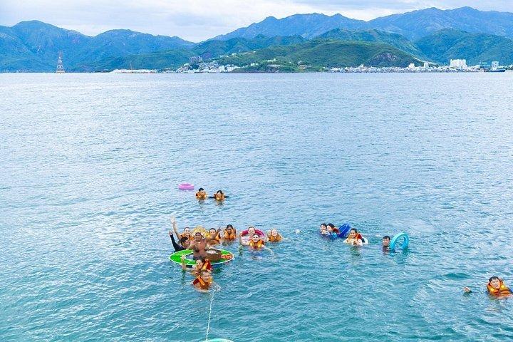 ニャチャン島ツアー（シュノーケリング、マッドバス、BBQランチ付）