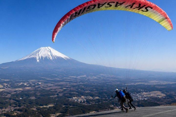 Tokyo: Mount Fuji Paragliding Experience With English Instructor