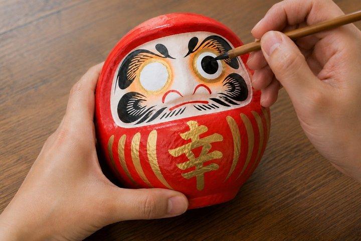 自分だけのだるまを作る｜浅草書道体験