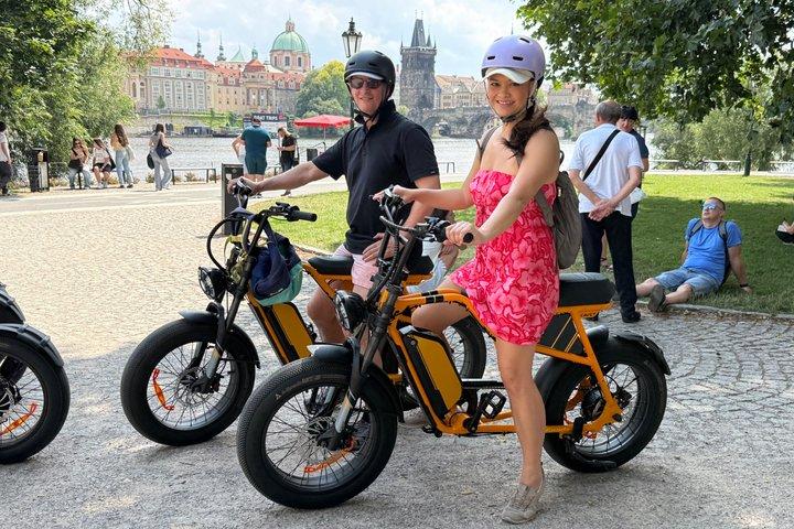Grand City Tour on CHOPPER Ebike