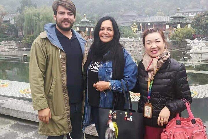 Inre City Private Day Tour till Big Wild Goose Pagoda, City Wall & Muslim Quarter