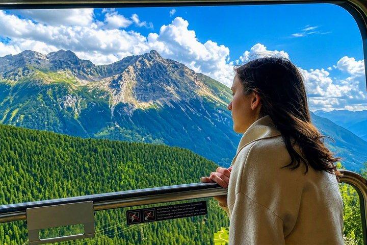 Schweizer Alpen Bernina Roter Zug und St. Moritz Tour ab Mailand