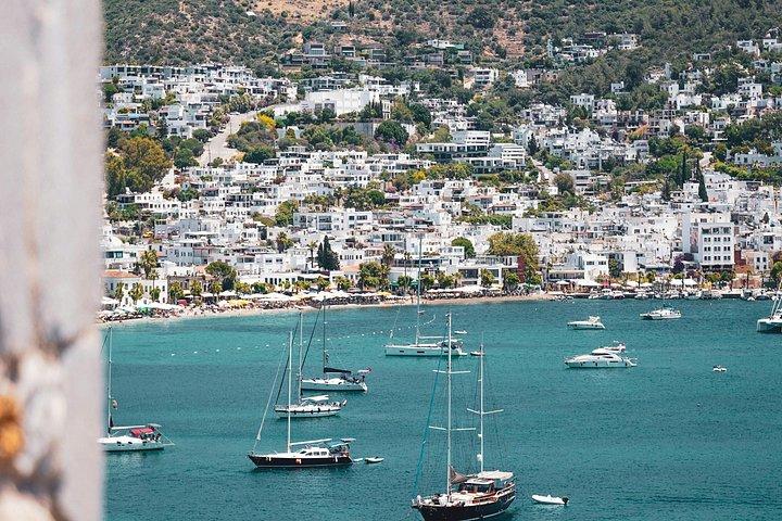 From Rhodes: Small-Group Cruise with Lunch & Drinks